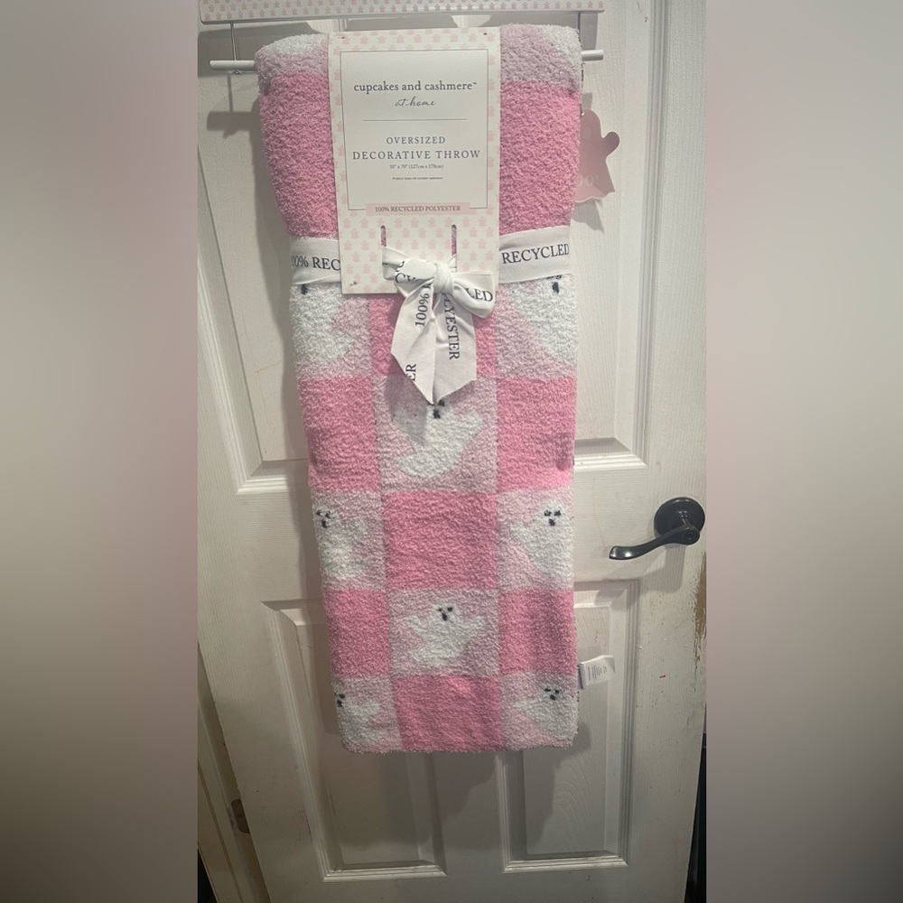 Pink ghost blanket